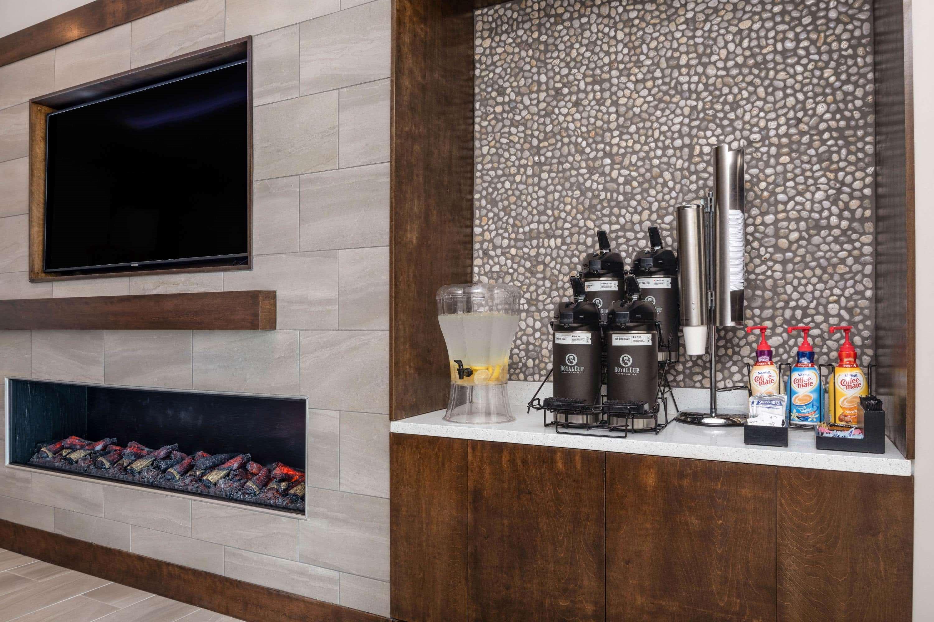 La Quinta By Wyndham Greensboro Airport High Point Екстериор снимка